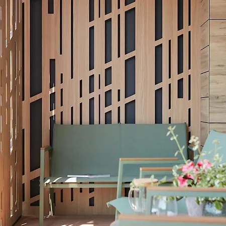 In Wydma & アパート